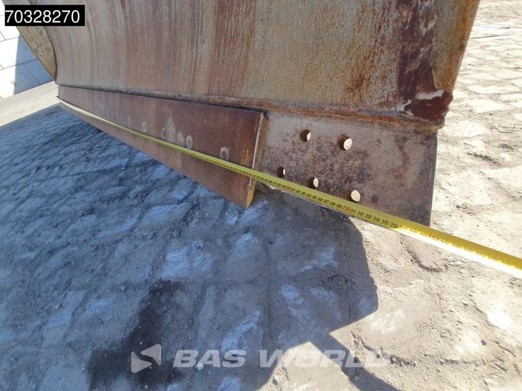 Komatsu D61 EX -15 Ripper Photo 13
