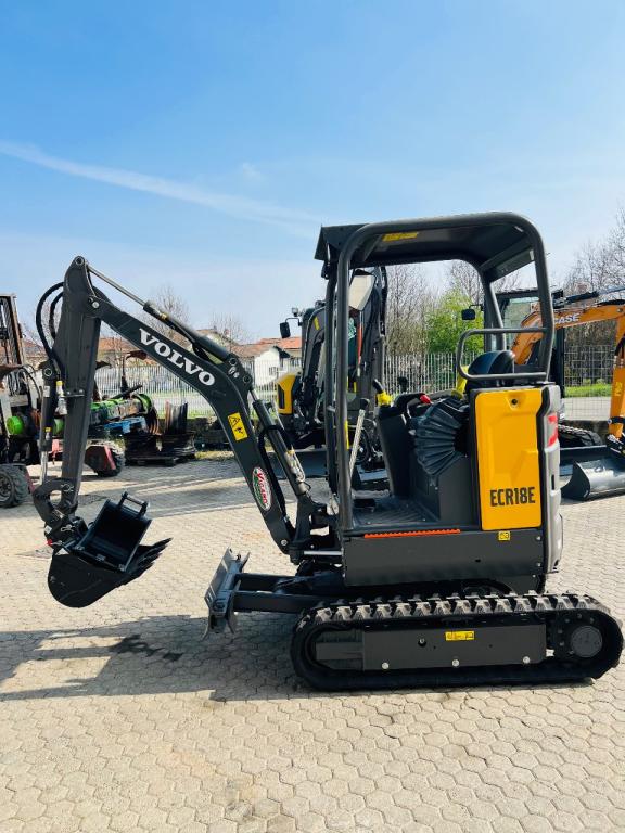 Volvo ECR18E Photo 1