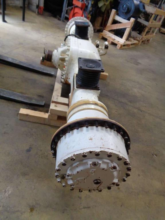 Rear axle for Caterpillar 740 B Photo 2