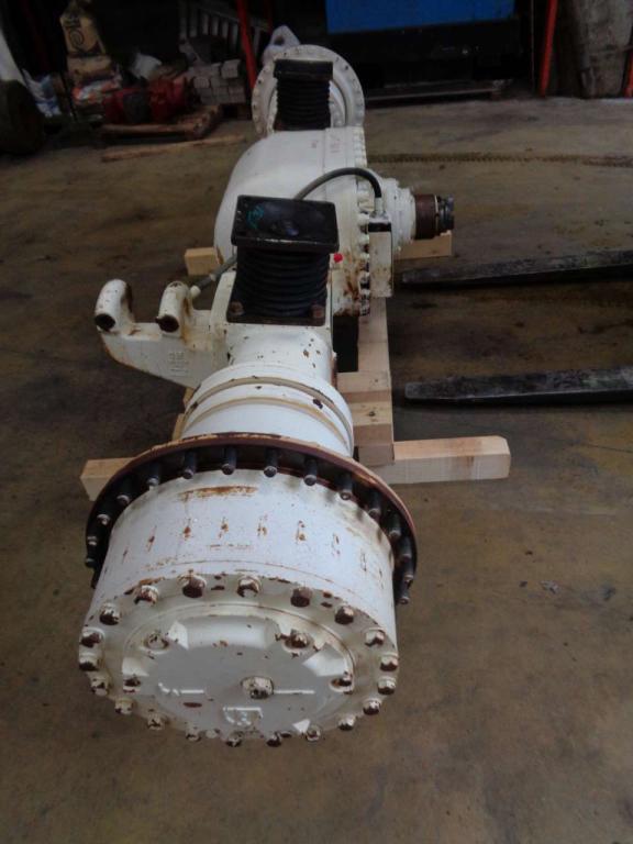 Rear axle for Caterpillar 740 B Photo 5