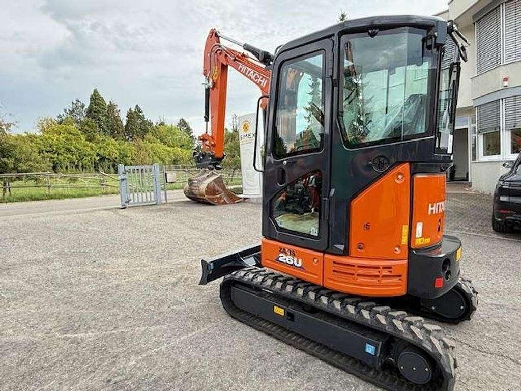 Hitachi ZX26 U-6 Photo 2