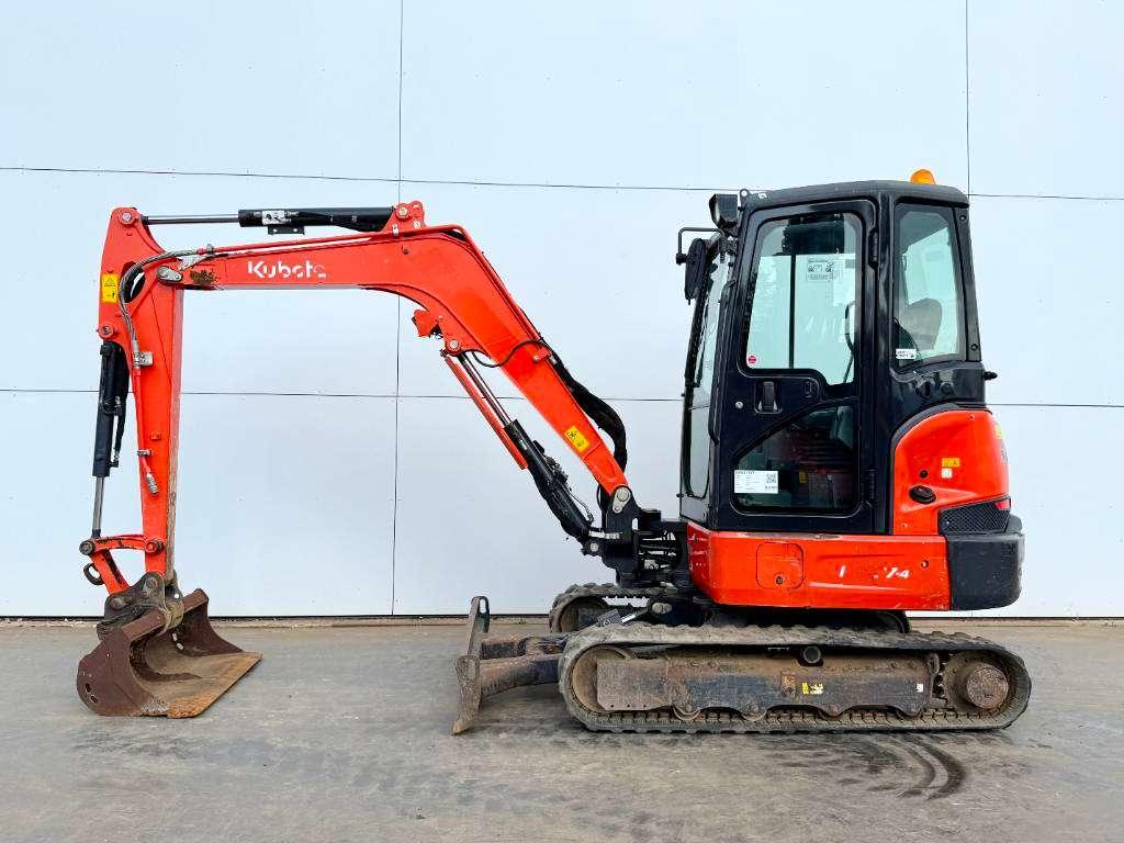 Kubota KX037-4 - Hammer Lines / Quick Coupler Photo 1