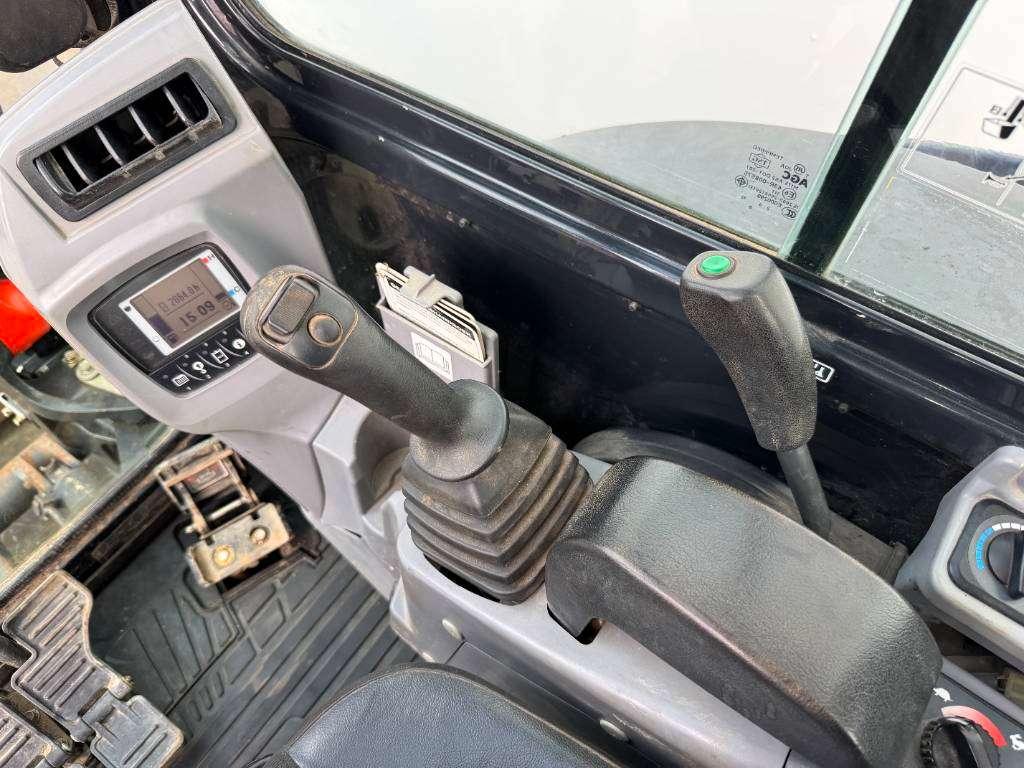 Kubota KX037-4 - Hammer Lines / Quick Coupler Photo 11
