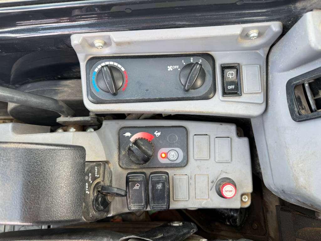 Kubota KX037-4 - Hammer Lines / Quick Coupler Photo 12
