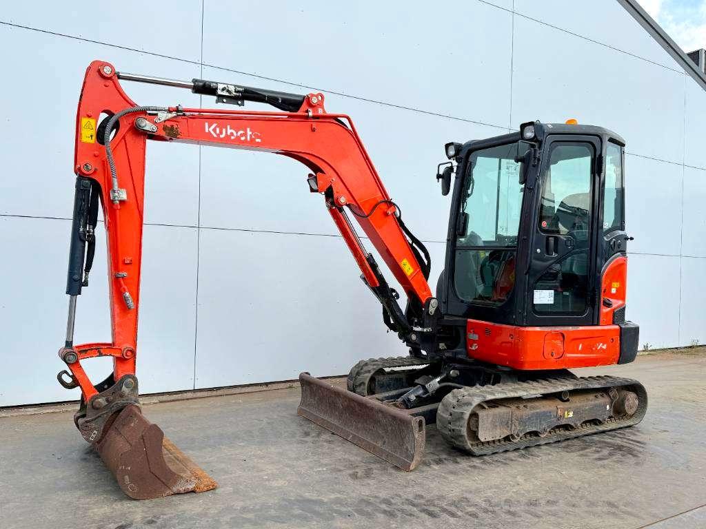 Kubota KX037-4 - Hammer Lines / Quick Coupler Photo 2