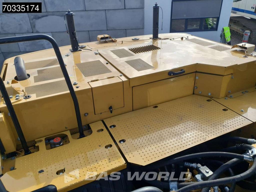 Caterpillar 330 07B Leica GPS Photo 23