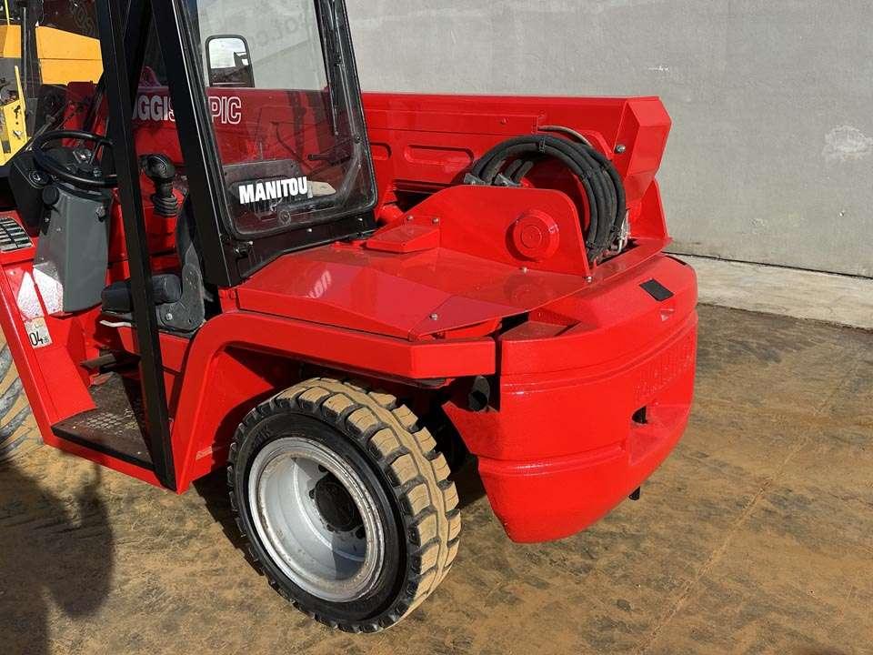 Manitou BT 420 4x4 Photo 11