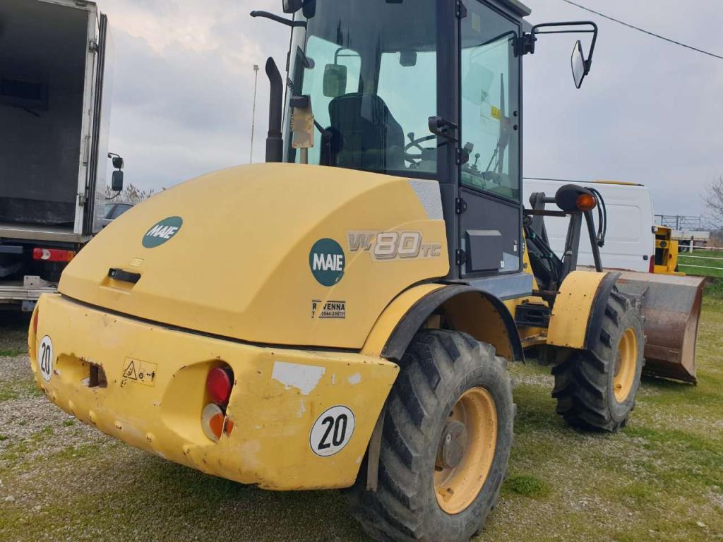 New Holland W80TC Photo 3