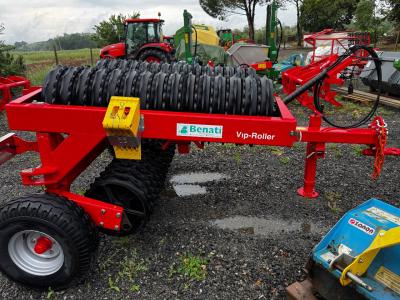 HEVA Vip roller 450 sold by Moscadelli Macchine Agricole