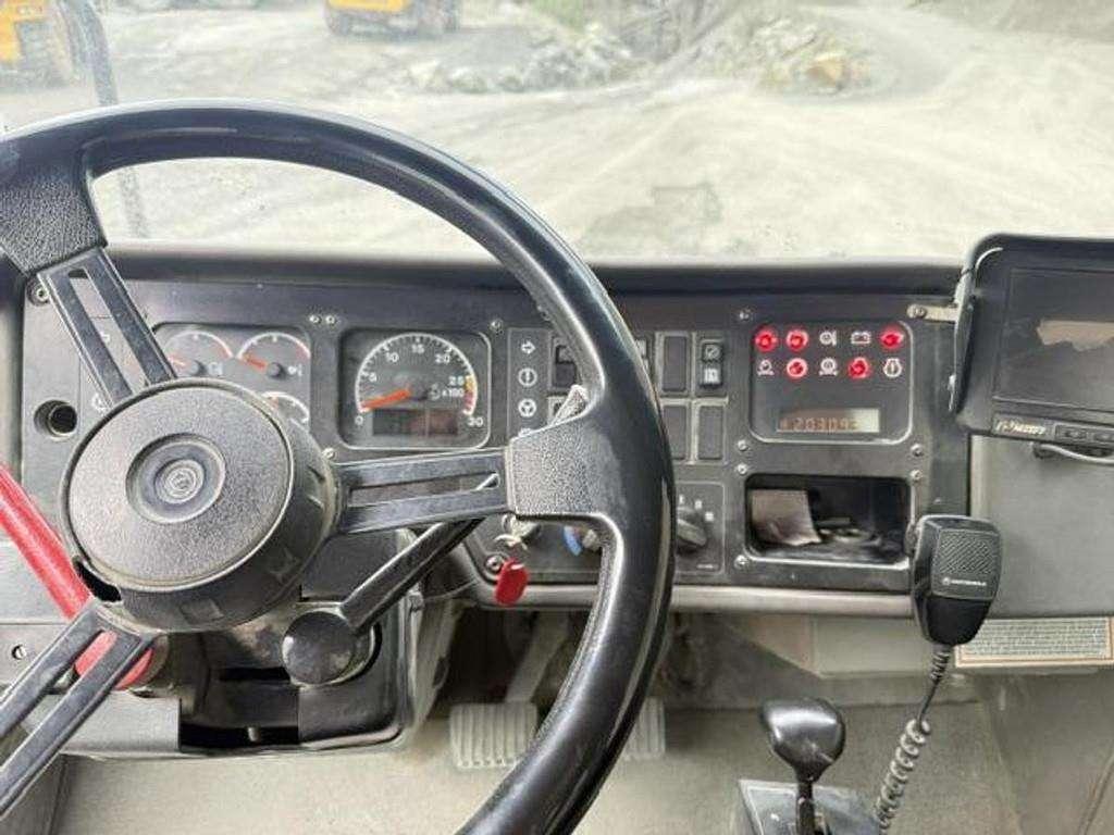 Caterpillar 775D Photo 9