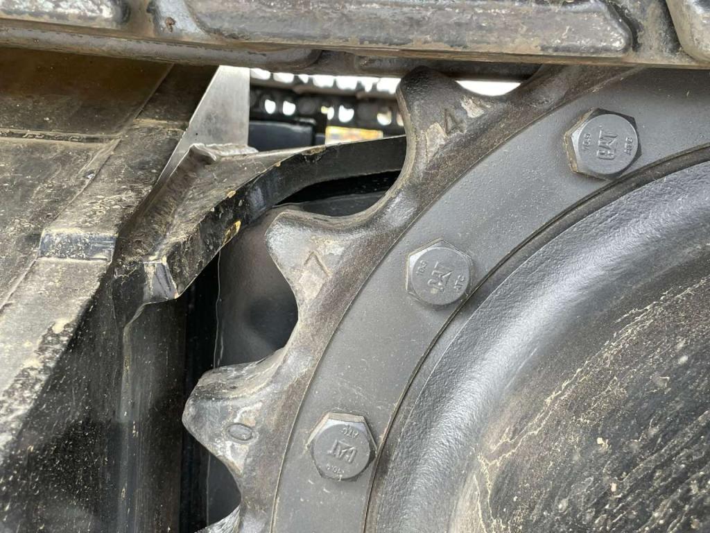 Caterpillar 323D3 Photo 15