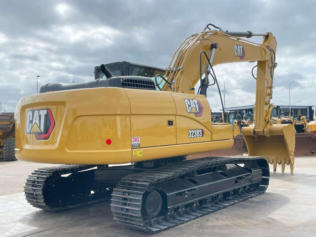 Caterpillar 323D3 Photo 5