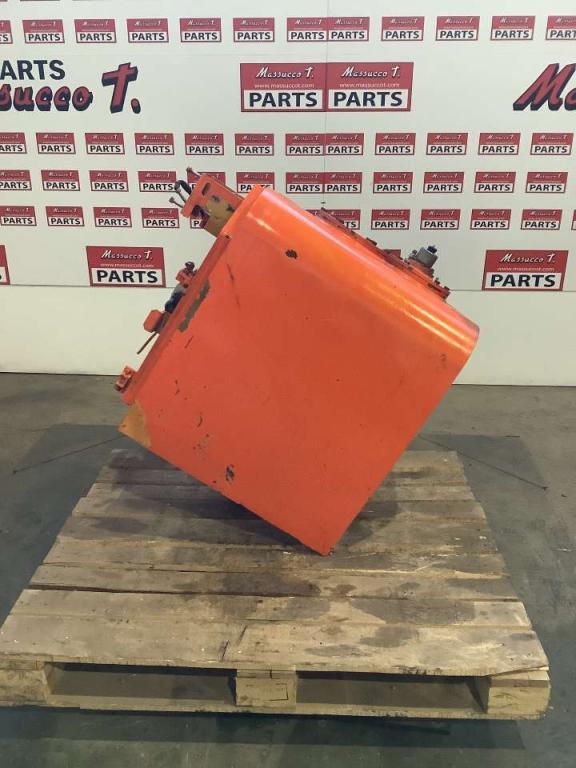 Oil tank for Fiat Hitachi EX215 Photo 1