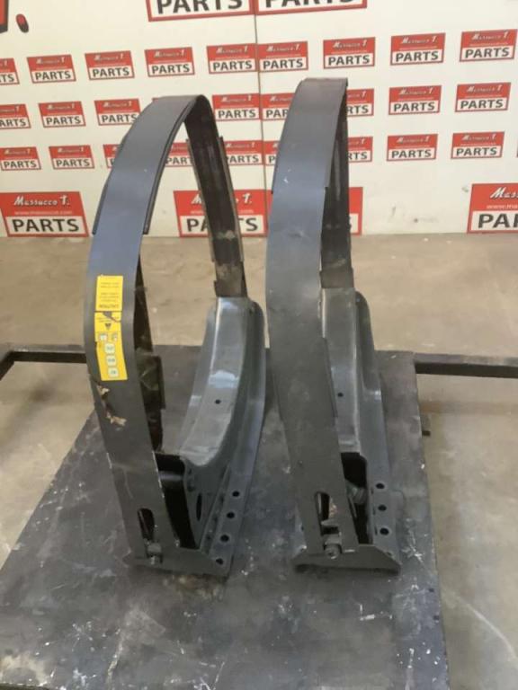 Muffler bracket for Volvo FH16 550 6x4 Photo 1