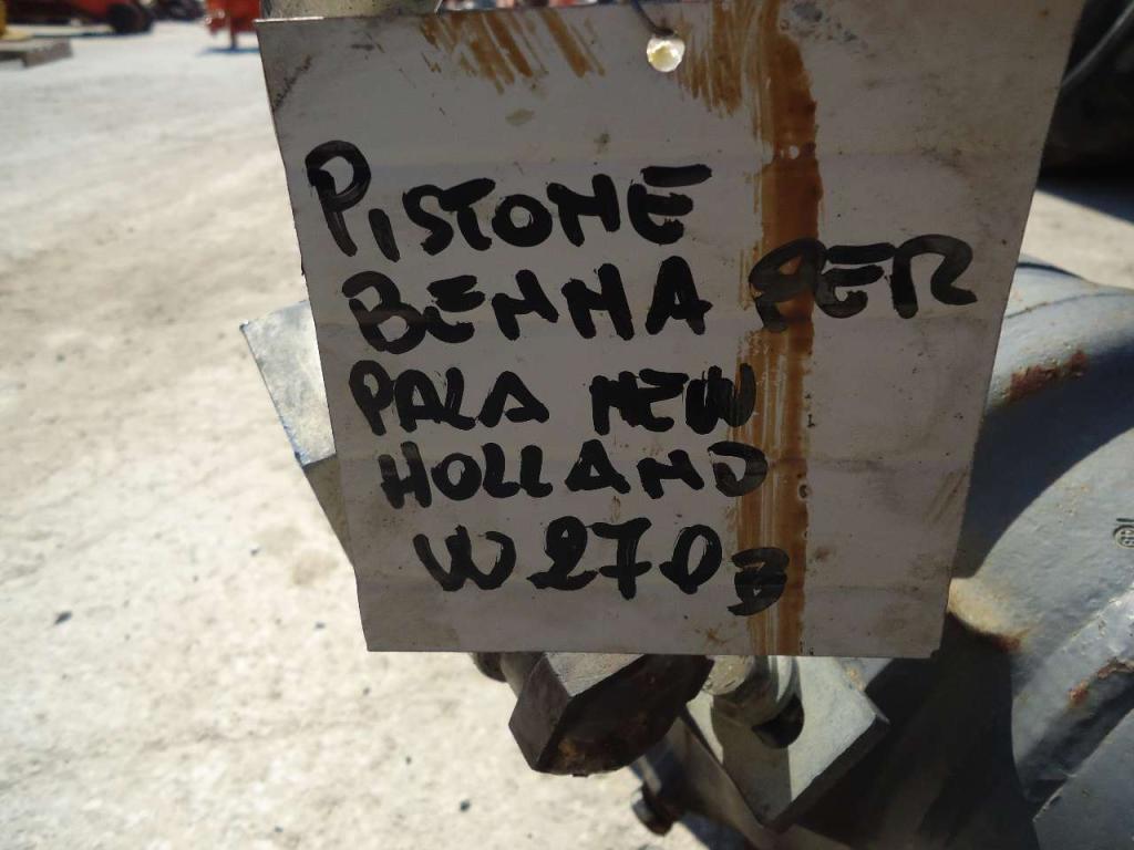 Bucket rotation piston for New Holland W270B Photo 3
