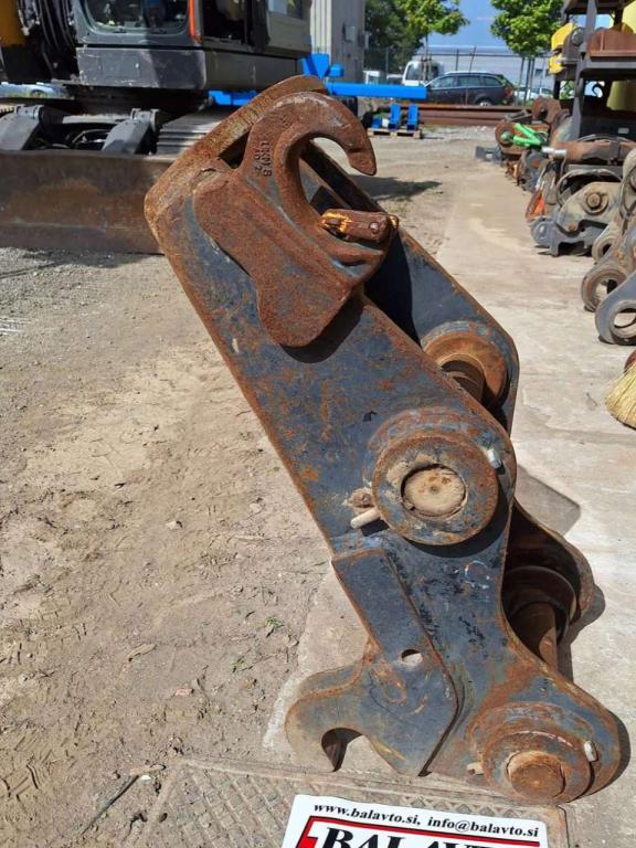 S1 for 20-25 ton excavators Hydraulic quick coupler Photo 1
