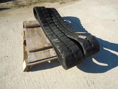 Rubber tracks for ESCAVATORI 17 Q.LI MISURA 230X48X70K sold by OLM 90 Srl