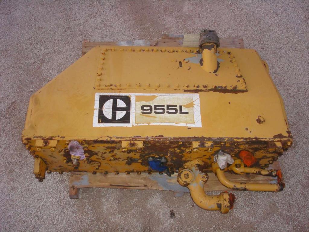 Oil tank for Caterpillar 955L/955K Photo 1