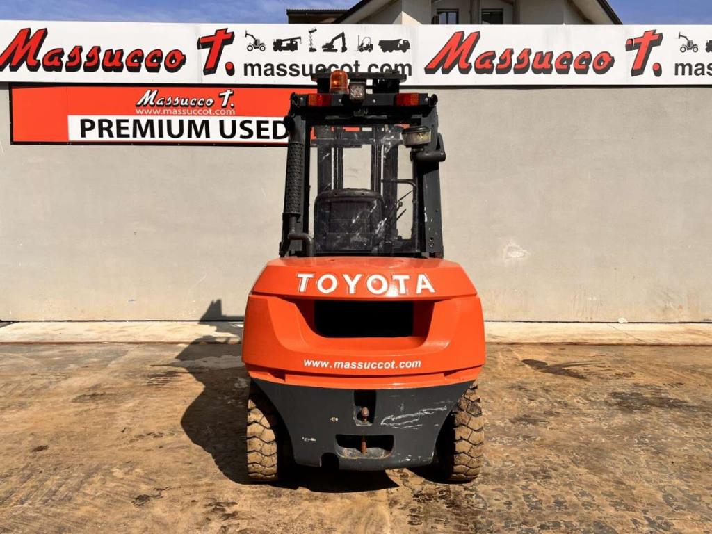 Toyota 7FD 40 Photo 11