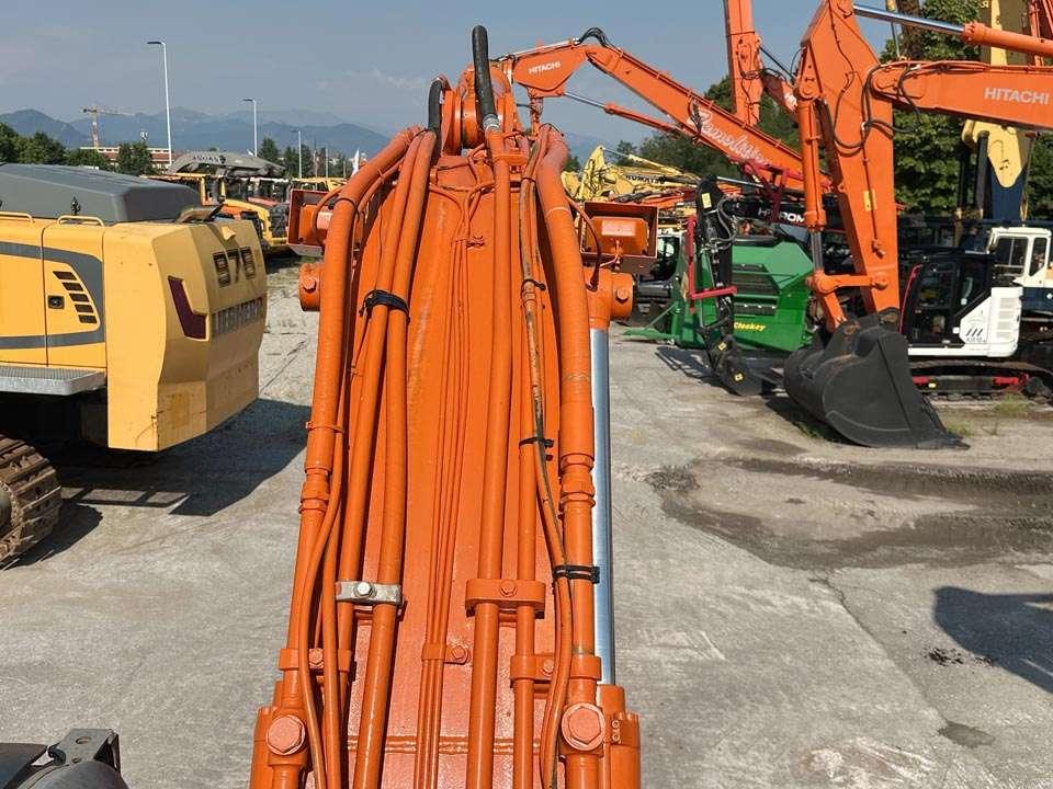 Hitachi ZX240N-3 Photo 10