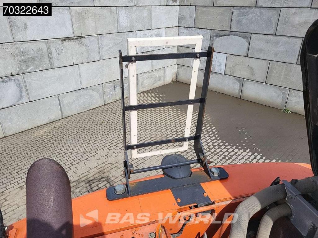 Hitachi ZX140W -5B Photo 23