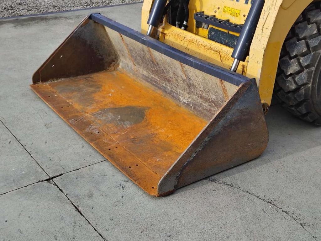 Gehl R 260 Photo 15