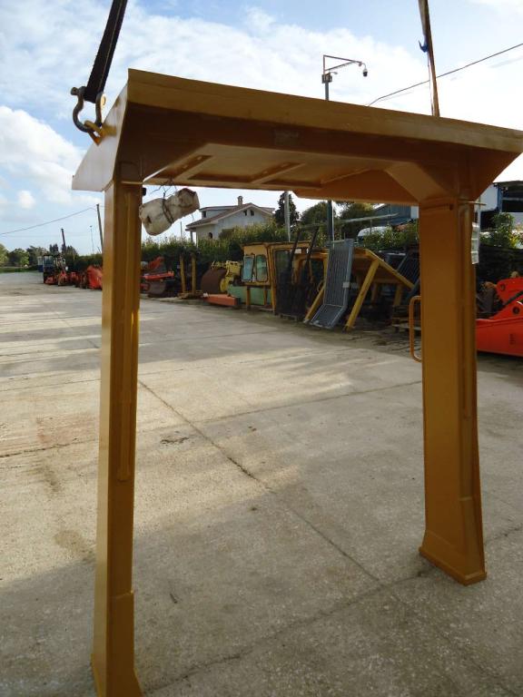 Rollover protective structure for Fiat Allis FL5 Photo 2