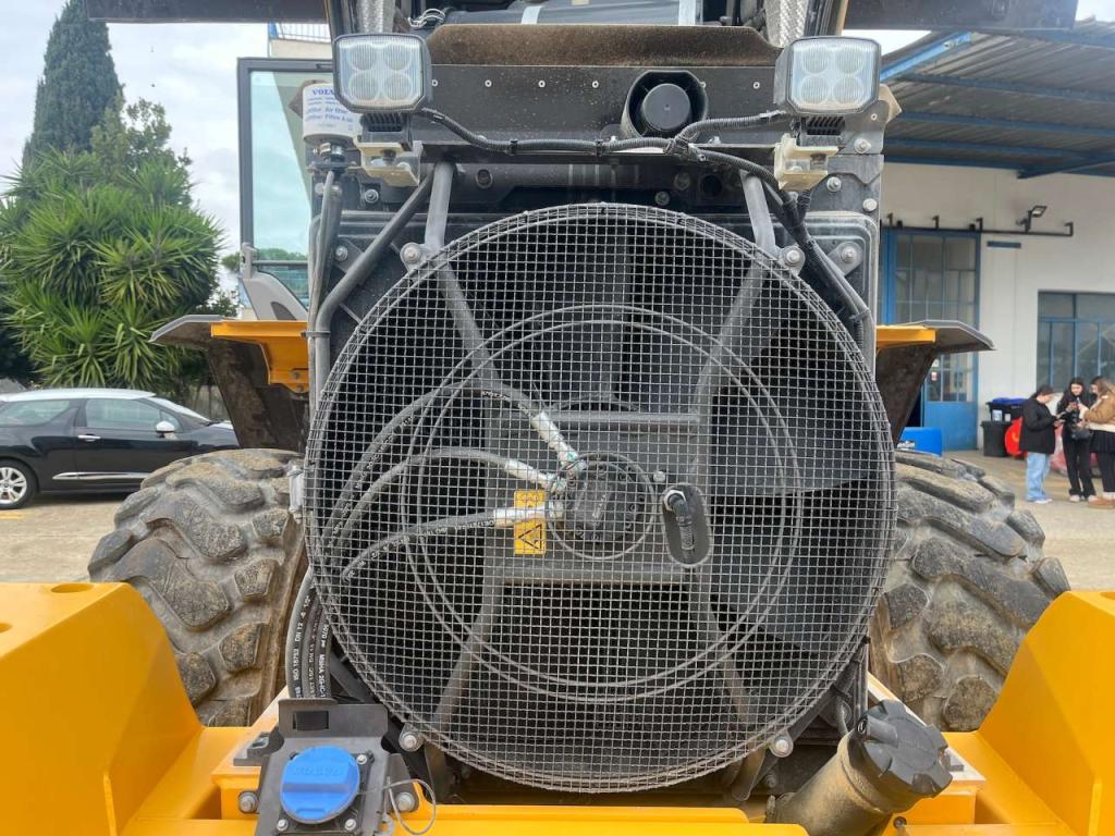 Volvo L90H Photo 15