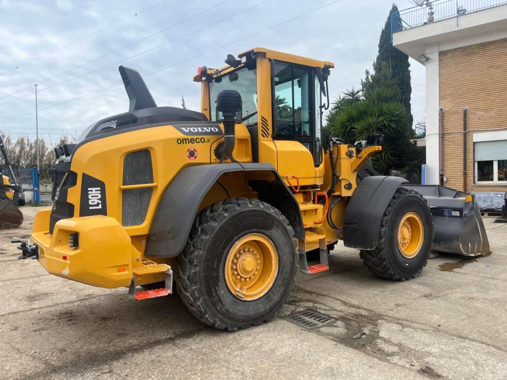 Volvo L90H Photo 4
