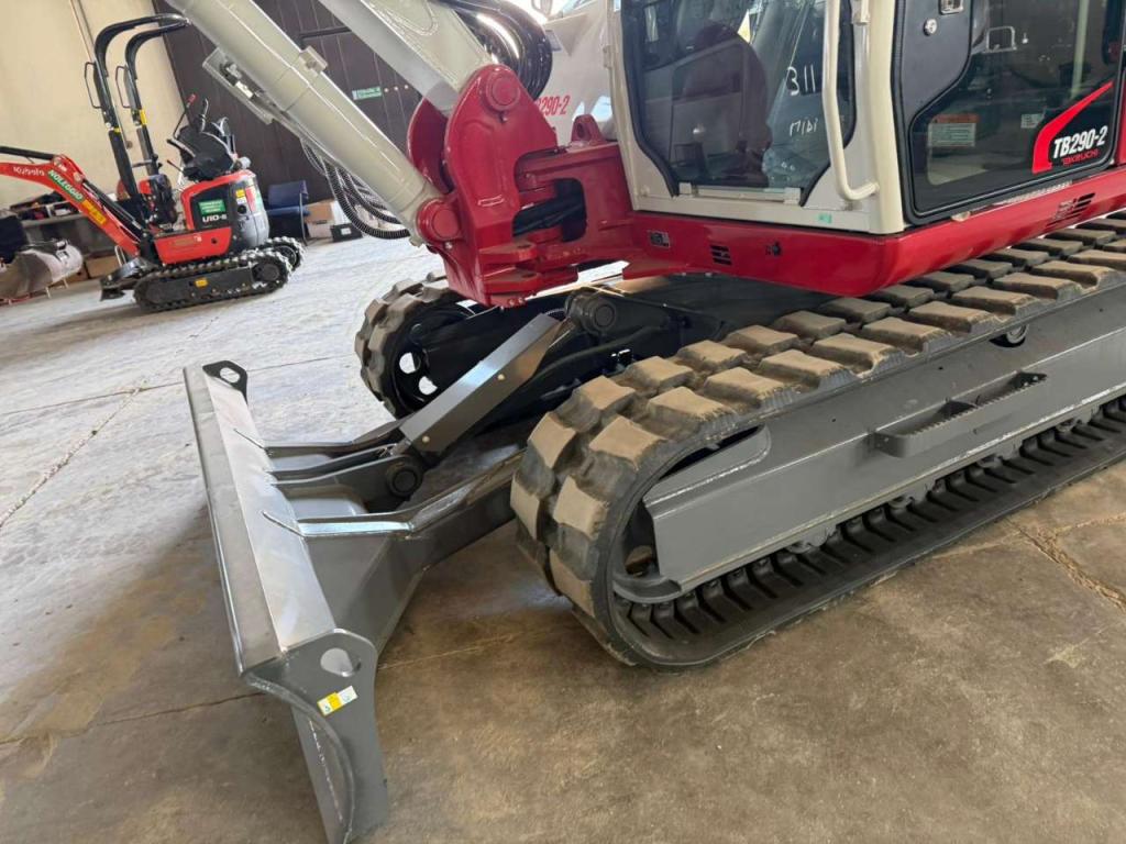 Takeuchi tB290-R Photo 4