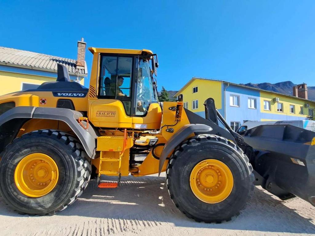 Volvo L120H Photo 7
