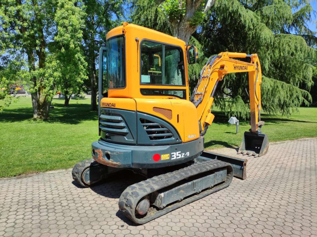 Hyundai R35Z-9 Photo 4