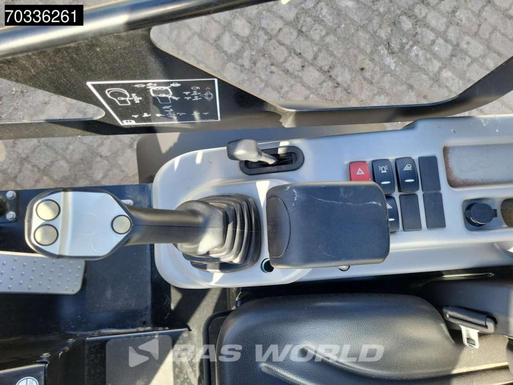 JCB 403 SP FACTORY WARRANTY - GIANT COUPLER - KUBOTA Photo 21