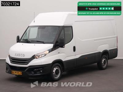 Iveco Daily 35S18 3.0L L2H2 180PK Navi Airco Cruise Camera 3,5t Trekgewicht Euro6 L2 Airco Cruise control sold by BAS World B.V.