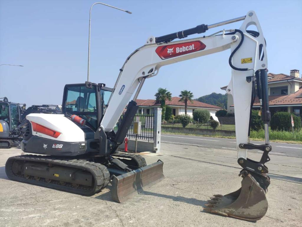 Bobcat E88 Photo 3