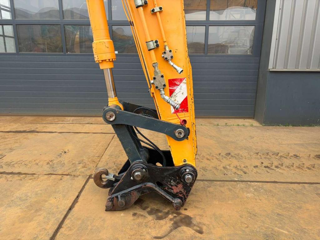 Hyundai Robex 180W-9A Photo 10