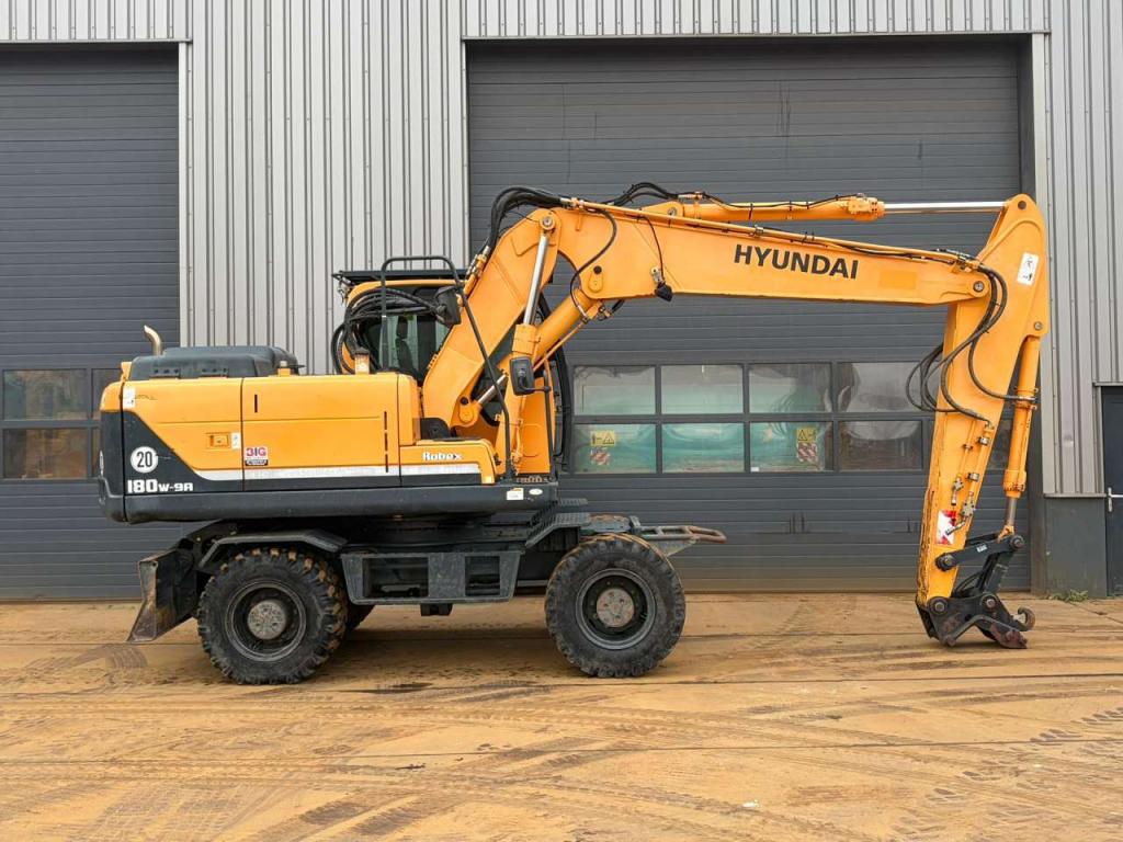 Hyundai Robex 180W-9A Photo 6
