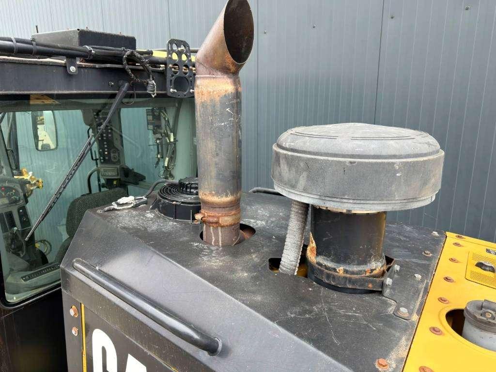 Caterpillar 140M2 Photo 13