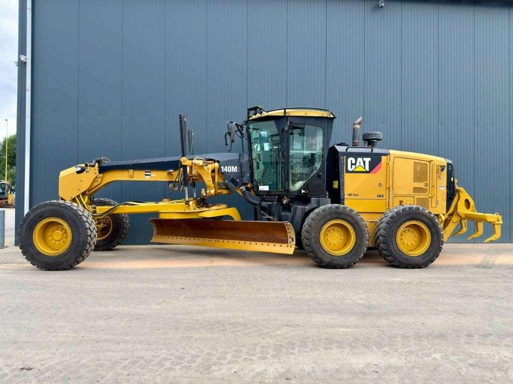 Caterpillar 140M2 Photo 2