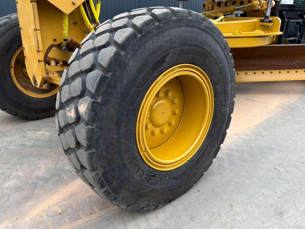 Caterpillar 140M2 Photo 30