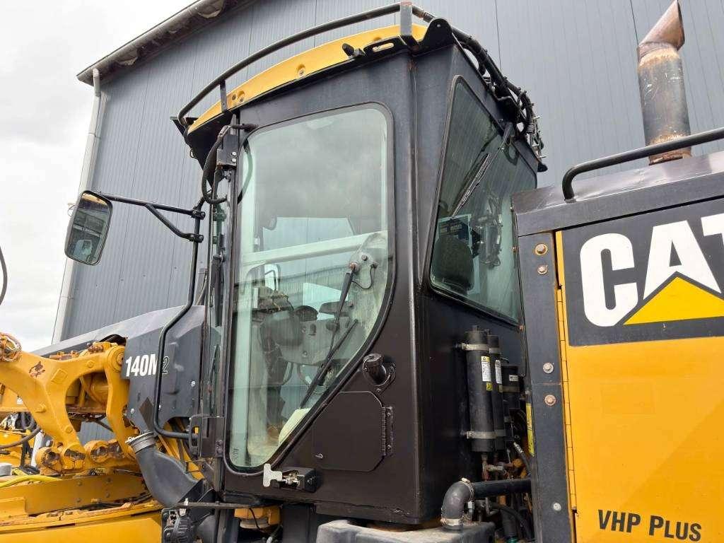 Caterpillar 140M2 Photo 7