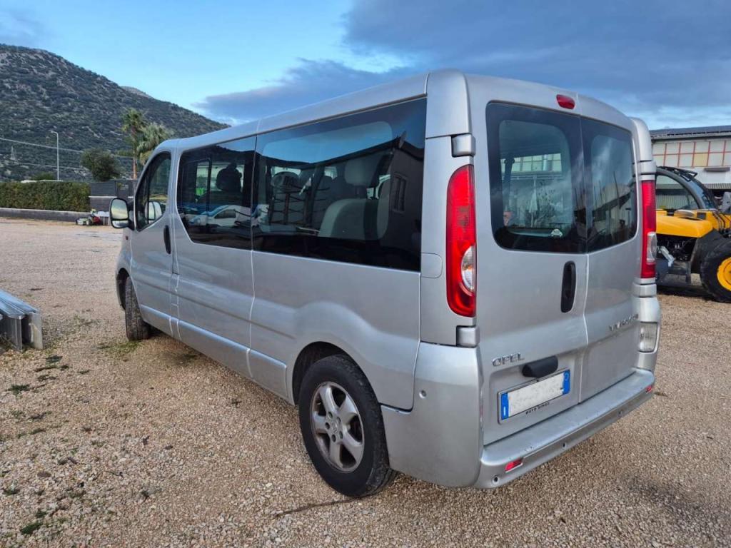Opel VIVARO Photo 5