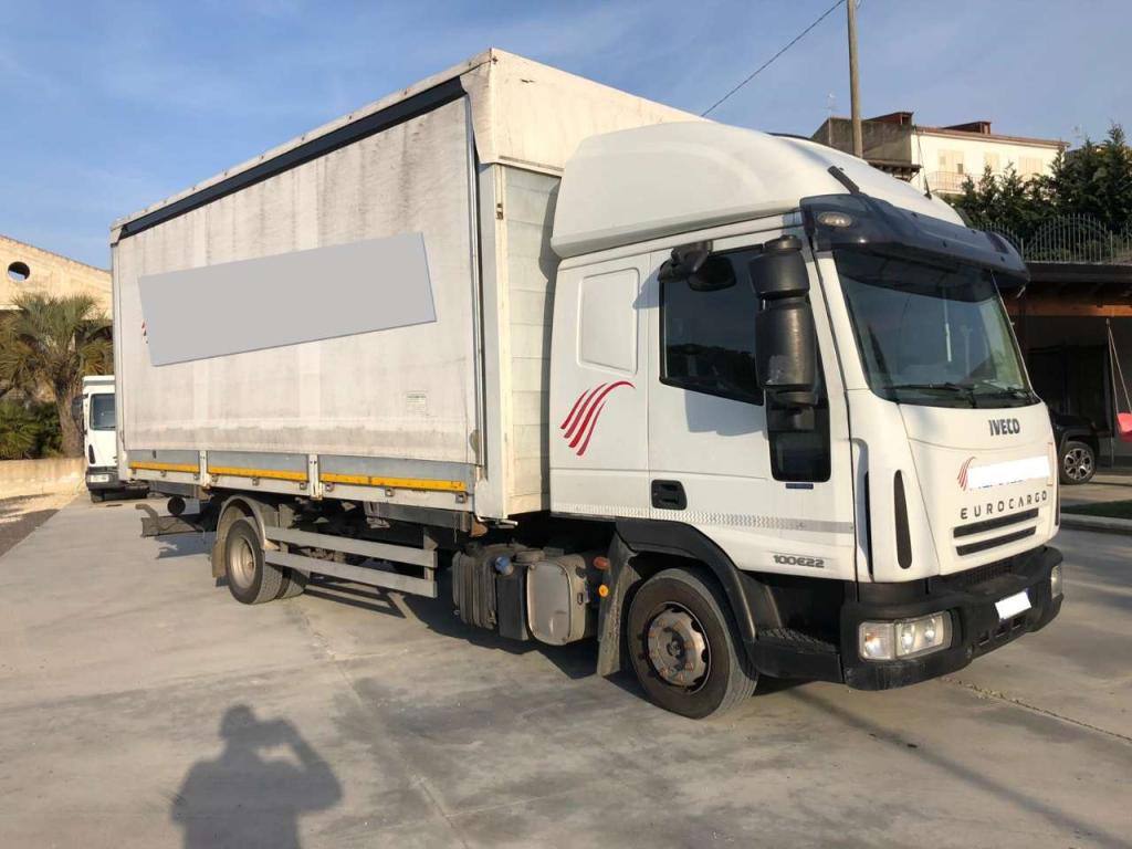 Iveco EUROCARGO 100E22 Photo 4