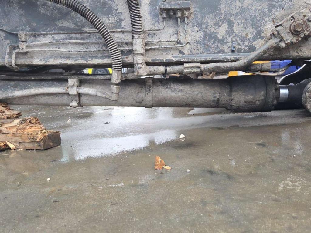 Volvo Bucket cylinder 14534533 for Volvo excavators Photo 1