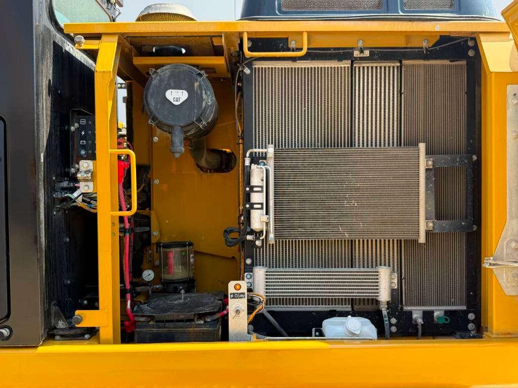 Caterpillar 320FL - New Bucket / Hammer Lines / Camera Photo 25