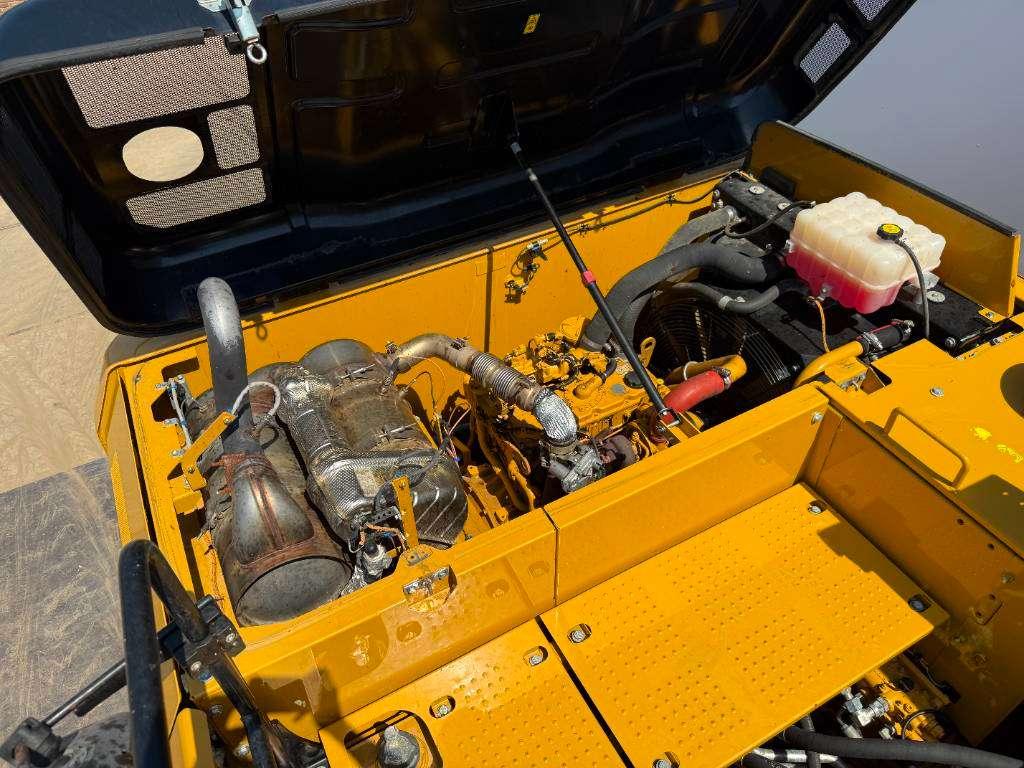 Caterpillar 320FL - New Bucket / Hammer Lines / Camera Photo 29