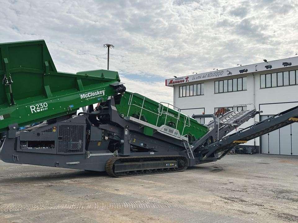 McCloskey R230 Photo 21