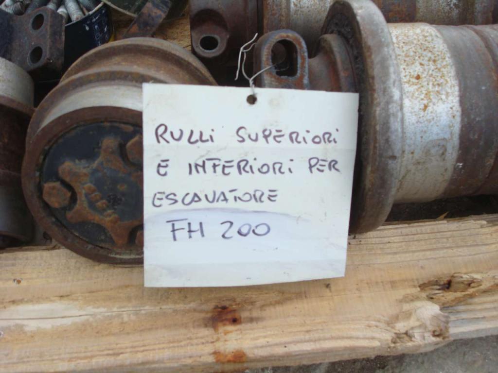 Carrier rollers for Fiat Hitachi FH200 Photo 4