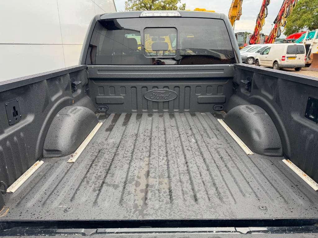 Ford F150 Raptor USA Photo 12