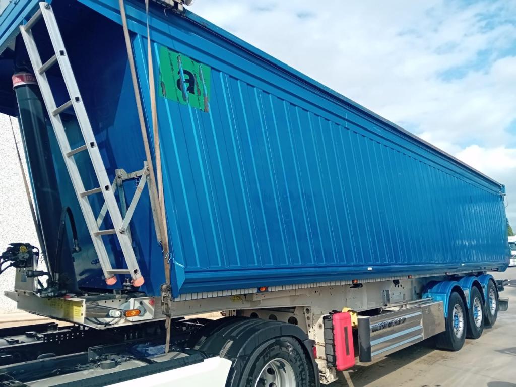 Aereodynamic Tipper semi-trailer Photo 6